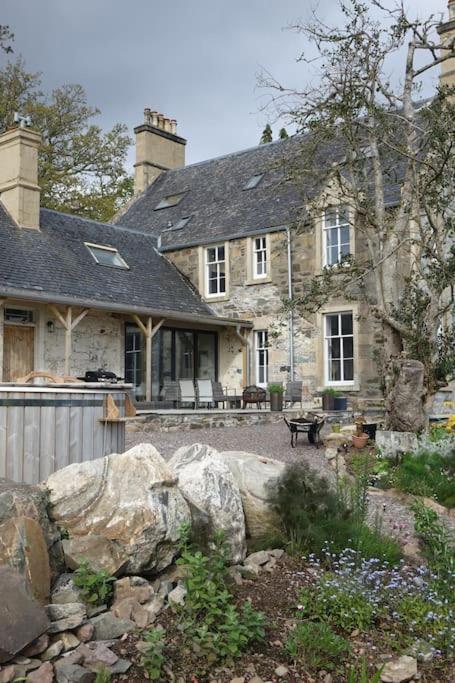 Stylish Scottish Manor, Coillemore House Кайл-оф-Лохалш Экстерьер фото